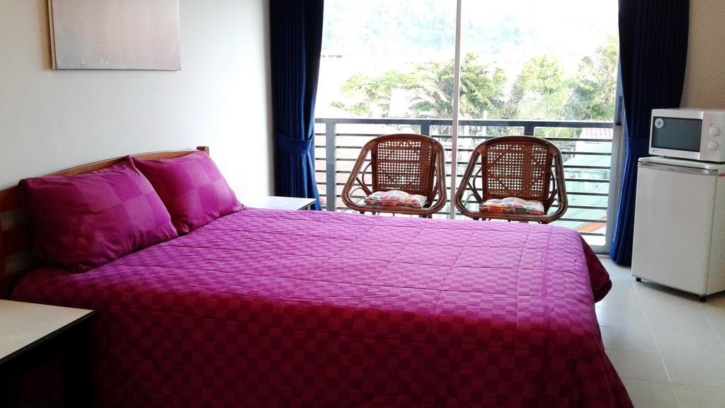 On Street Bed And Breakfast Ban Karon Exterior photo