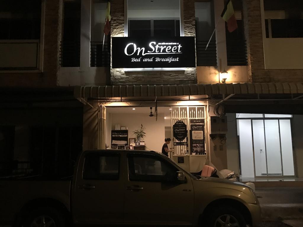 On Street Bed And Breakfast Ban Karon Exterior photo